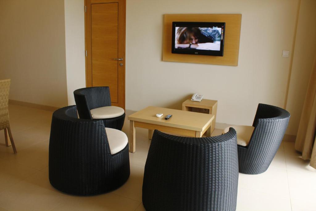 לבואן באג'ו Laprima Hotel מראה חיצוני תמונה